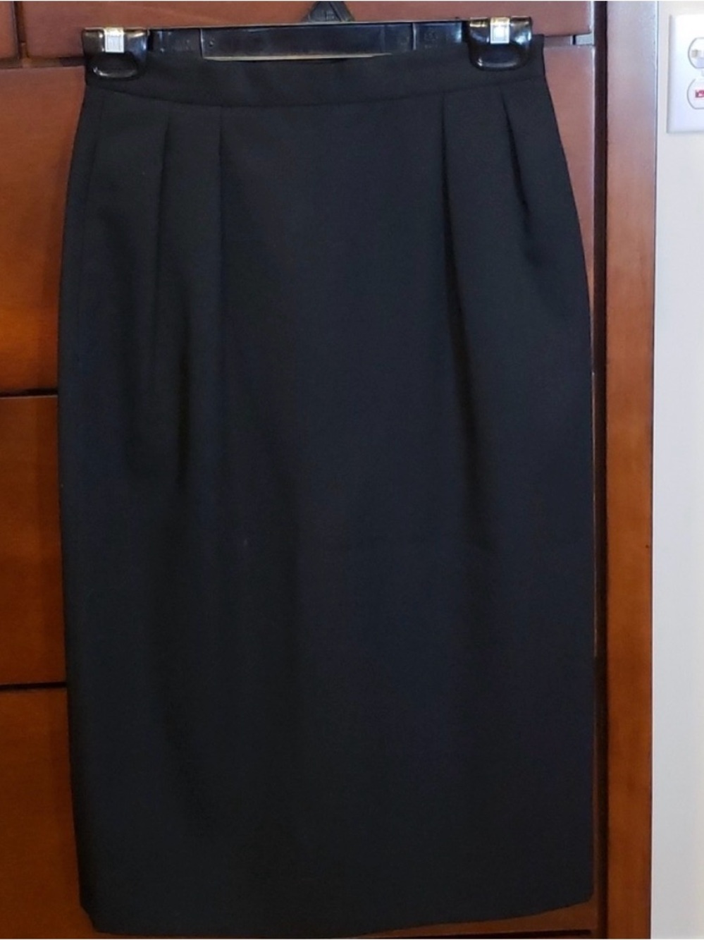 Christian Dior 100% Worsted Wool Solid Black Pencil Skirt w/Pockets Size 00